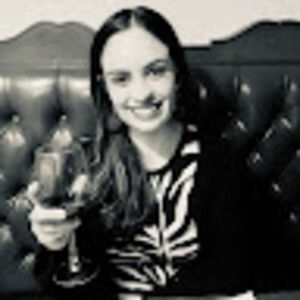 Meet your Posher, Holly